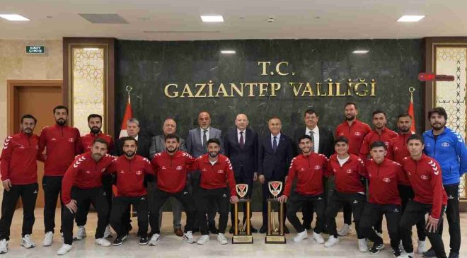 Şampiyonluk Kupası Vali Çeber’e Gitti