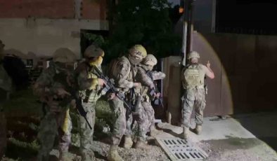 Zehir Tacirlerine Bayram Öncesi Darbe: 1 Milyon 700 Bin Sentetik Ecza Ele Geçirildi