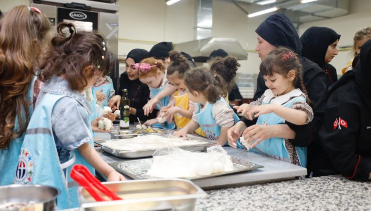 GİBTÜ Mutfağında Minik Şeflerin Gastronomi Yolculuğu: Eğlence ve Lezzet Bir Arada!