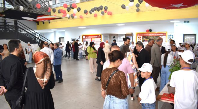 Ahmet Karahan Ortaokulu’nda Bilime Işık Tutan TÜBİTAK 4006 Fuarı