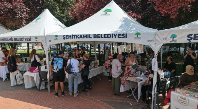 ŞEHİTKAMİL’DE ÜRETEN KADINLARA BÜYÜK DESTEK