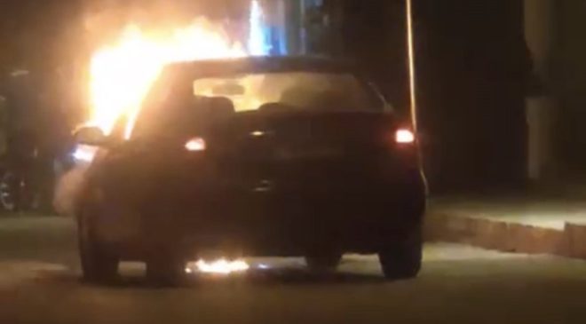 Gaziantep’te seyir halindeki otomobil alev aldı