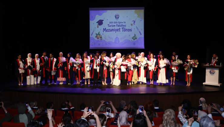 GAÜN TURİZM FAKÜLTESİ MEZUNİYET TÖRENİ COŞKUYLA  GERÇEKLEŞTİRİLDİ