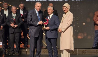 CUMHURBAŞKANI ERDOĞAN’DAN BAŞKAN TAHMAZOĞU’NA BİRİNCİLİK ÖDÜLÜ