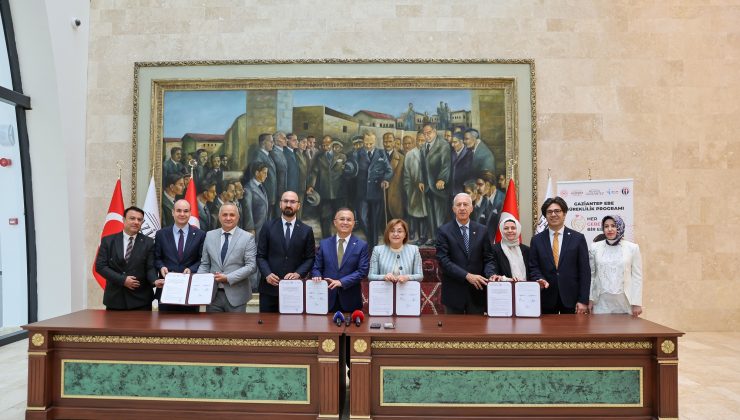 “HER GEBEYE BİR EBE” PROJESİYLE SAĞLIKTA YENİ BİR DÖNEM BAŞLATIYOR