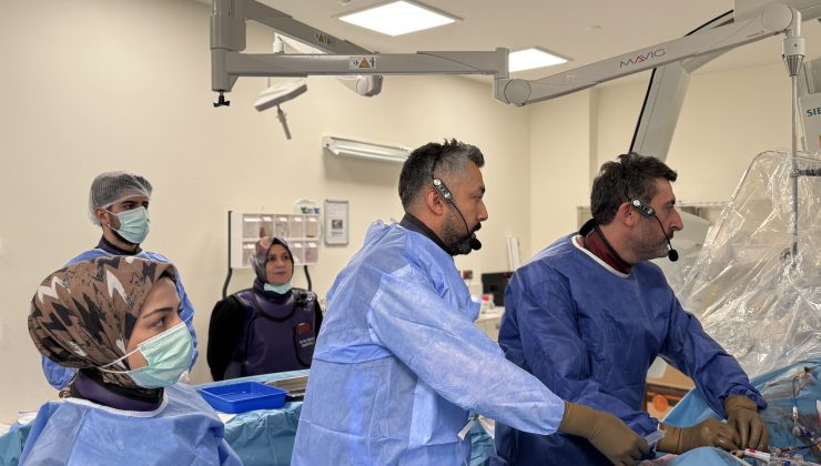 Gaziantep Şehir Hastanesi’nde 3. Girişimsel Nöroradyoloji Günleri Canlı Vakalar Başarıyla Gerçekleştirildi