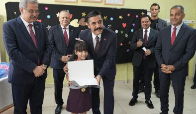 GAZİANTEP’TE KARNE GÜNÜ HEYECANI