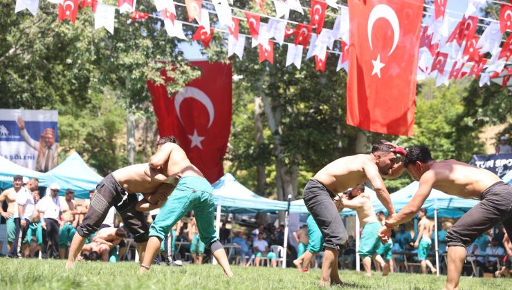 DULKADİROĞLU BELEDİYESİ EV SAHİPLİĞİNDE 454 PEHLİVAN ER MEYDANINA ÇIKTI