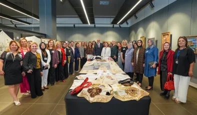 El Sanatları Sergisi Açıldı