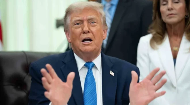 Trump’tan yeni tehdit: İran’ı bu gece çok sert vuracağız