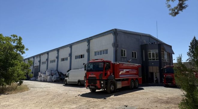 Gaziantep’te Tekstil Fabrikasında Yangın