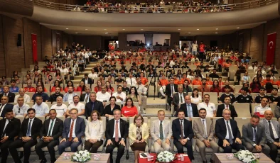 Okul sporlarında dereceye giren öğrenciler ödüllendirildi