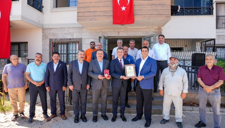 BAŞKAN YILMAZ’DAN BÜYÜK VEFA  ŞEHİT AİLESİ İÇİN HAZIRLANAN EV TESLİM EDİLDİ