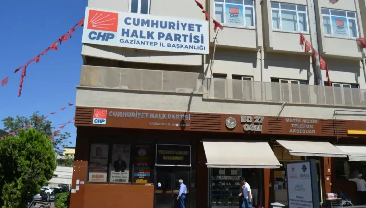 CHP Gaziantep’te görevden almalar sürüyor