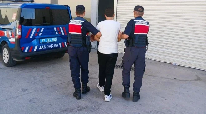 Gaziantep’te firari hükümlü jandarmadan kaçamadı