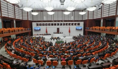 Öğrenci affı yasalaştı! Üniversitelilere yeni hak