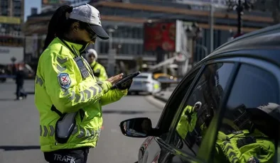 Trafikte yeni düzenleme! Artık bunu yapanın ehliyeti iptal edilecek