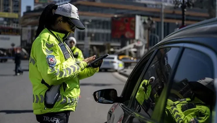 Trafikte yeni düzenleme! Artık bunu yapanın ehliyeti iptal edilecek