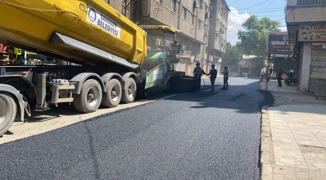 ŞAHİNBEY’DE ASFALT ÇALIŞMALARI ARALIKSIZ SÜRÜYOR