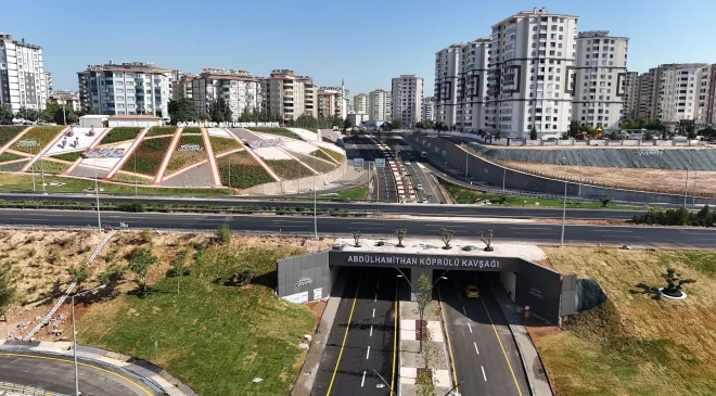 Gaziantep’te trafiğe nefes aldıracak dev kavşak açıldı