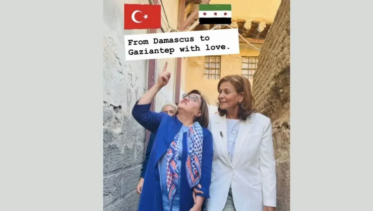 Güçlü iki kadın yan yana