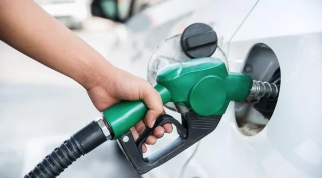 Benzine rekor zam geliyor: Litre 90 TL’yi aşacak