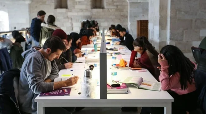 Gaziantep’te üniversite öğrencilerine eğitim desteği başvuruları başladı