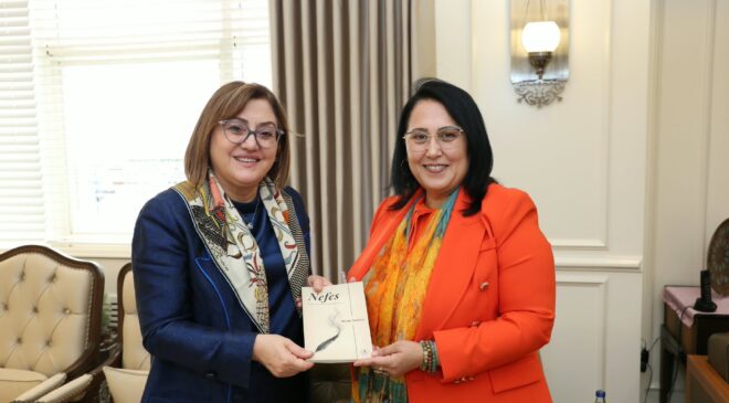 SIRAKAYA’DAN FATMA ŞAHİN’E ANLAMLI HEDİYE: “NEFES”