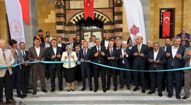 Gaziantep’te asırlık cami yeniden hayat buldu