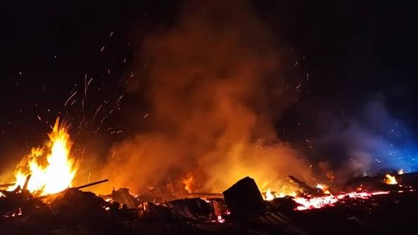 Gaziantep’te samanlık yangınına müdahale sürüyor